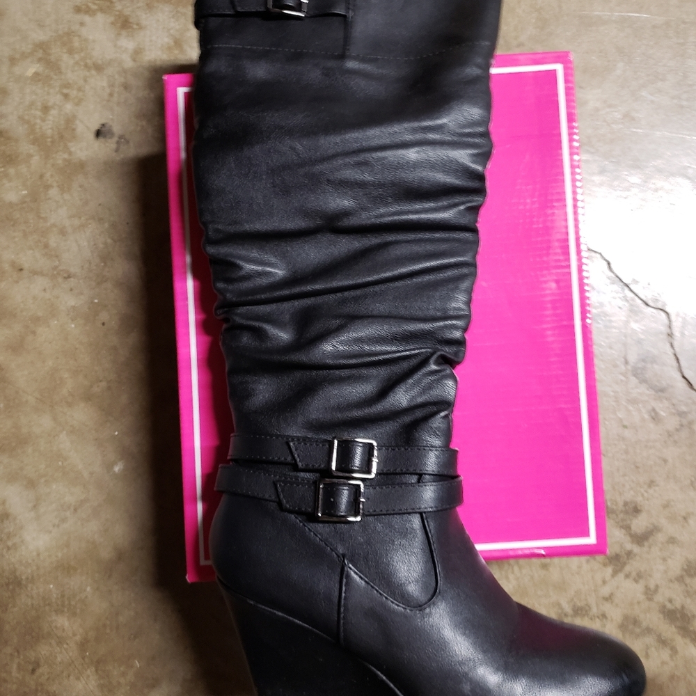 Black Wedge Boots